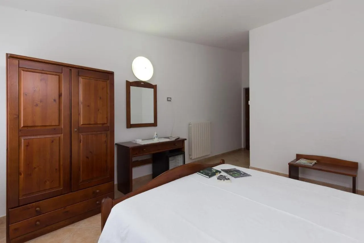 Hotel Ispinigoli Dorgali 3*,