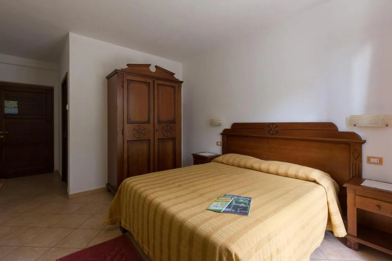 Hotel Ispinigoli Dorgali 3*,  Italien